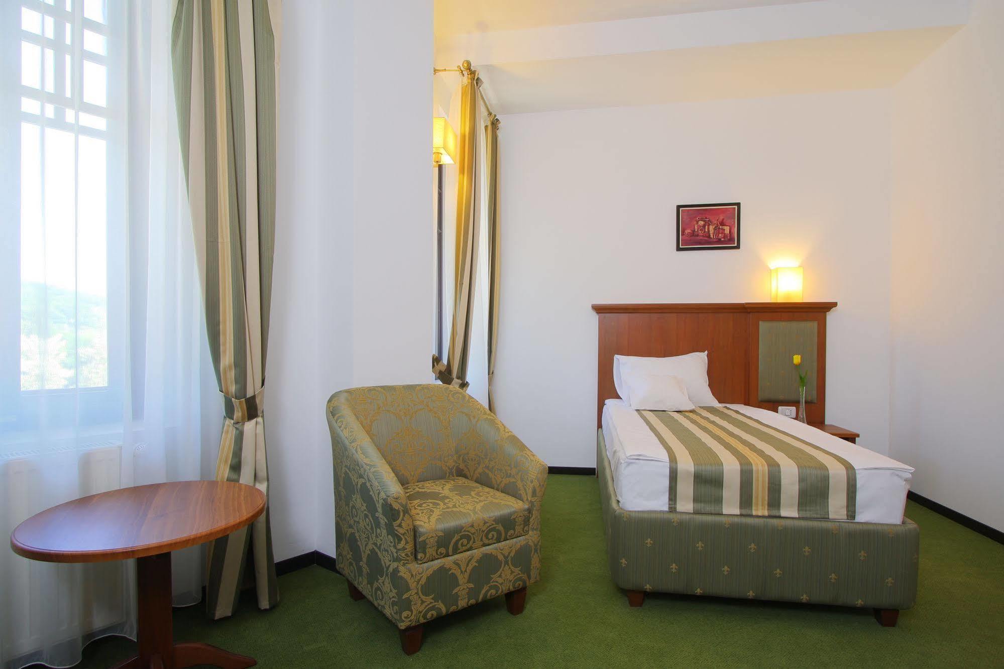 Hotel Palace Băile Govora Exterior photo