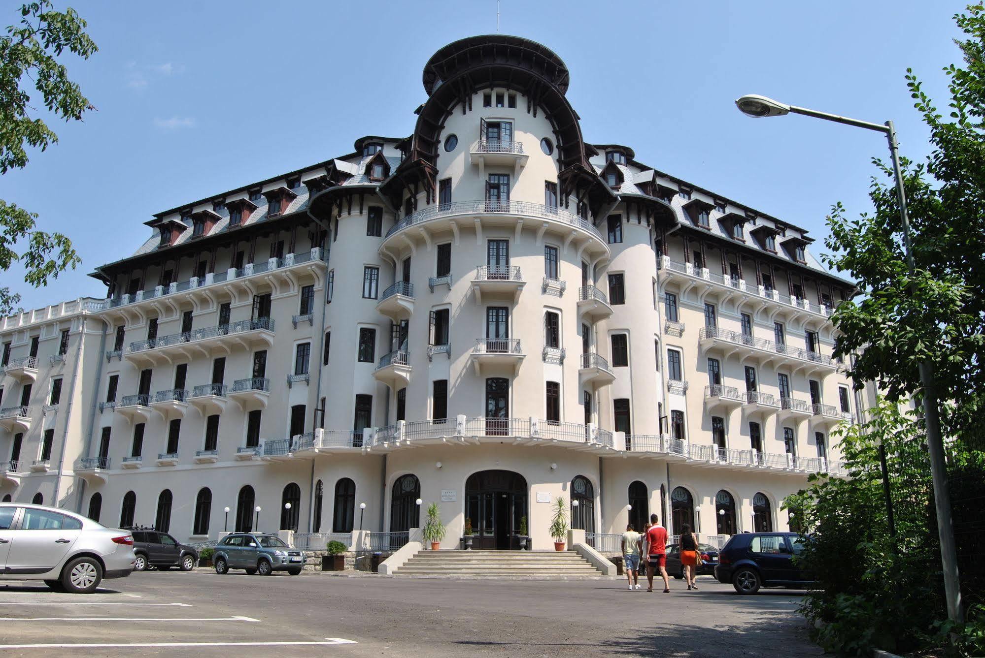 Hotel Palace Băile Govora Exterior photo
